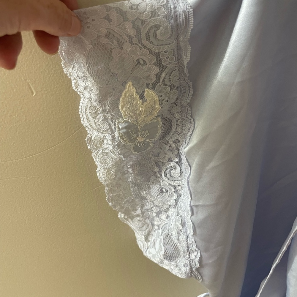 Val Mode Made in USA vintage Silky Lace Trim Chemise with robe. Size medium - Picture 3 of 9